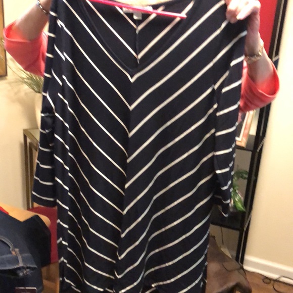 Ladies NWOT striped tunic - Picture 2 of 3